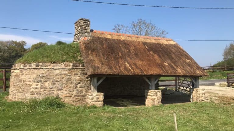 entretien chaumiere morbihan lucas jerome - Entretien - Morbihan Baud