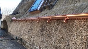 pose gouttiere cuivre toit chaume morbihan lucas jerome 3 - Couverture en chaume - Morbihan Baud